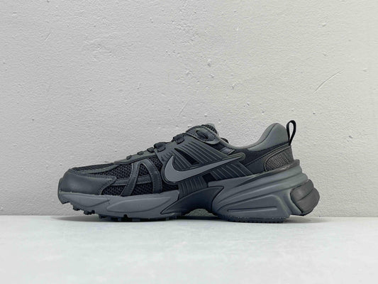 Nike V2K Run 'Metalic Silver Black'