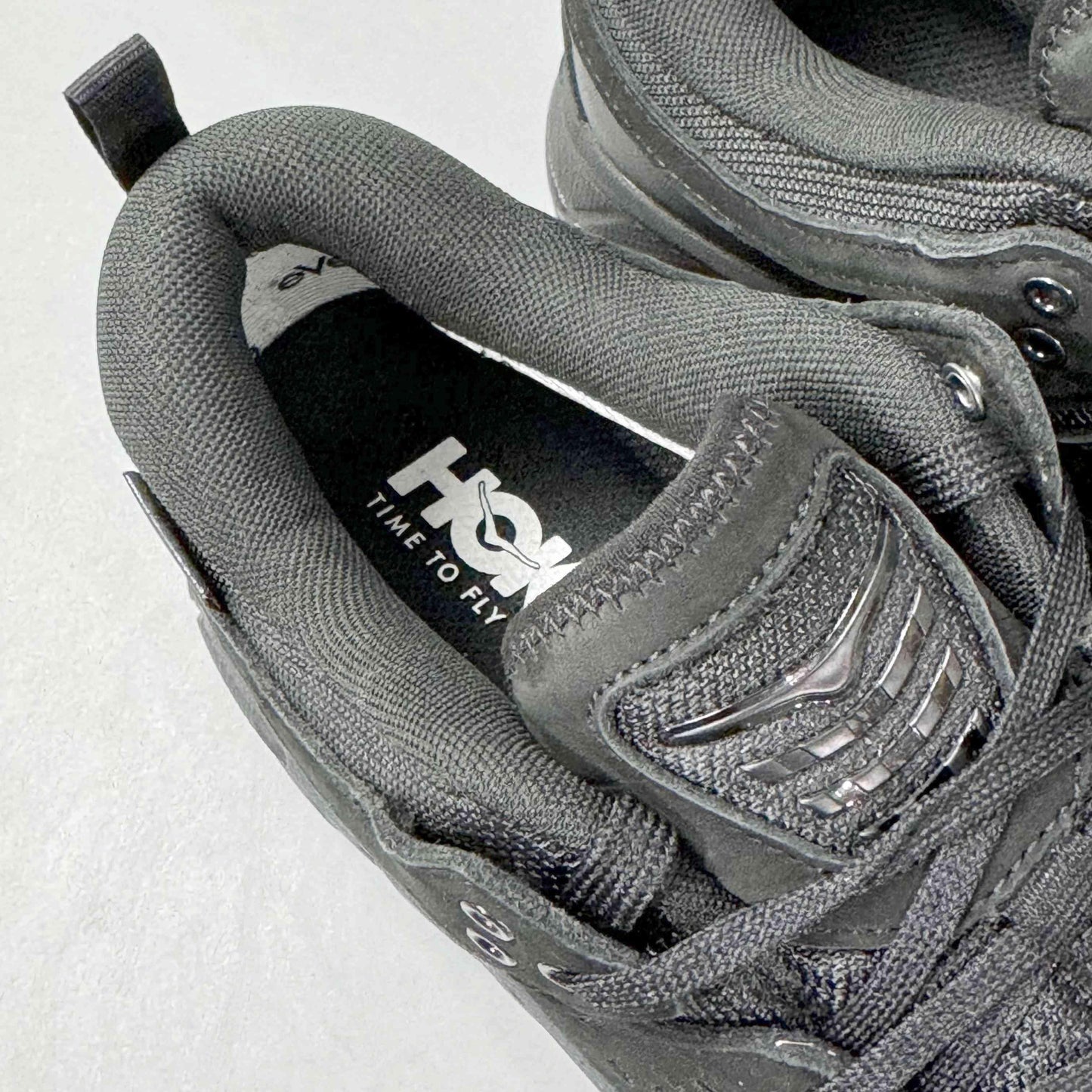 Hoka One One Tor Ultra Low Wp Jp 'Black'