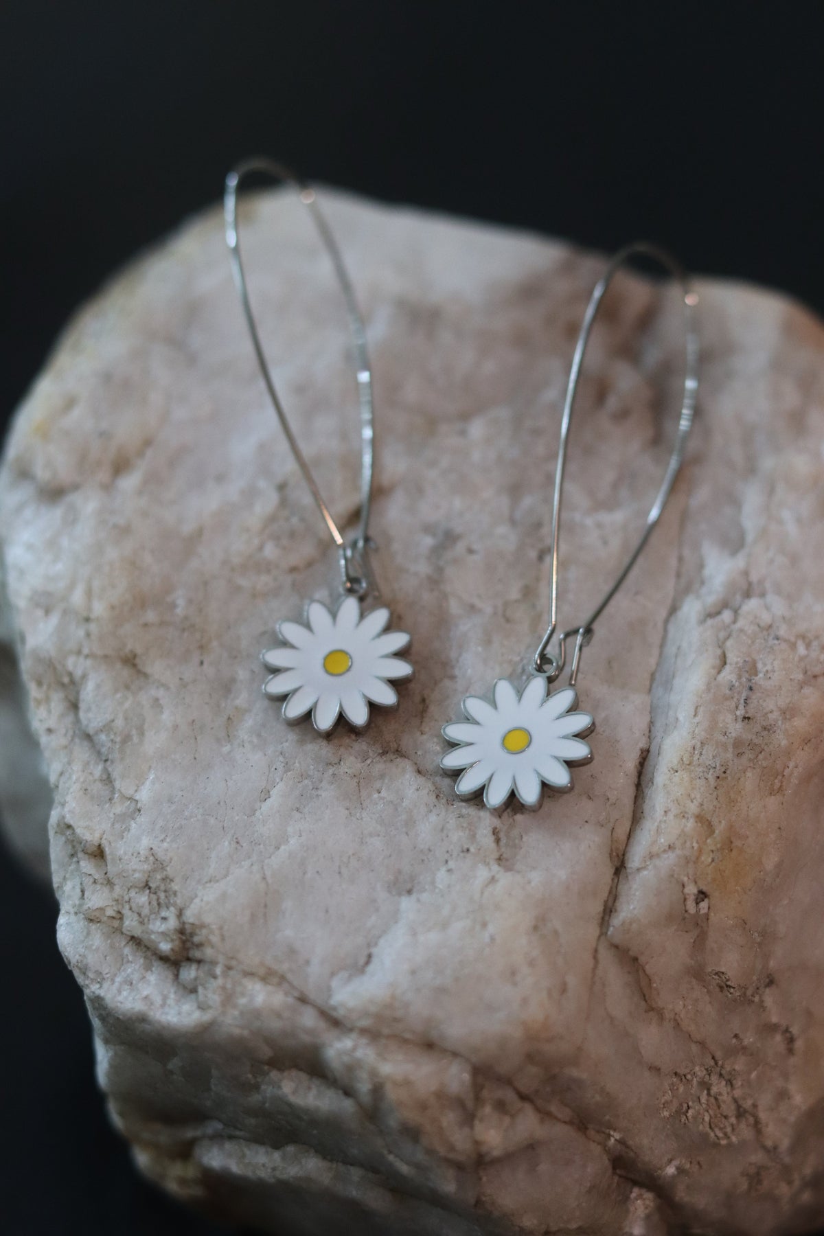 Silver Daisy Dangle Earrings