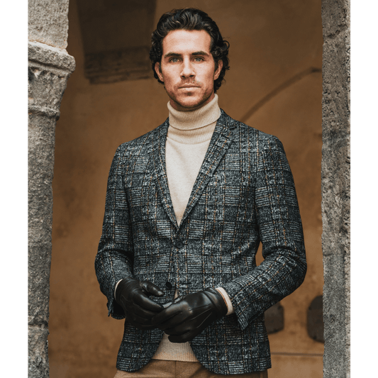 Giovanni (black) - Classic Italian lambskin leather gloves with cashmere lining & touchscreen feature — photo 2 of 10