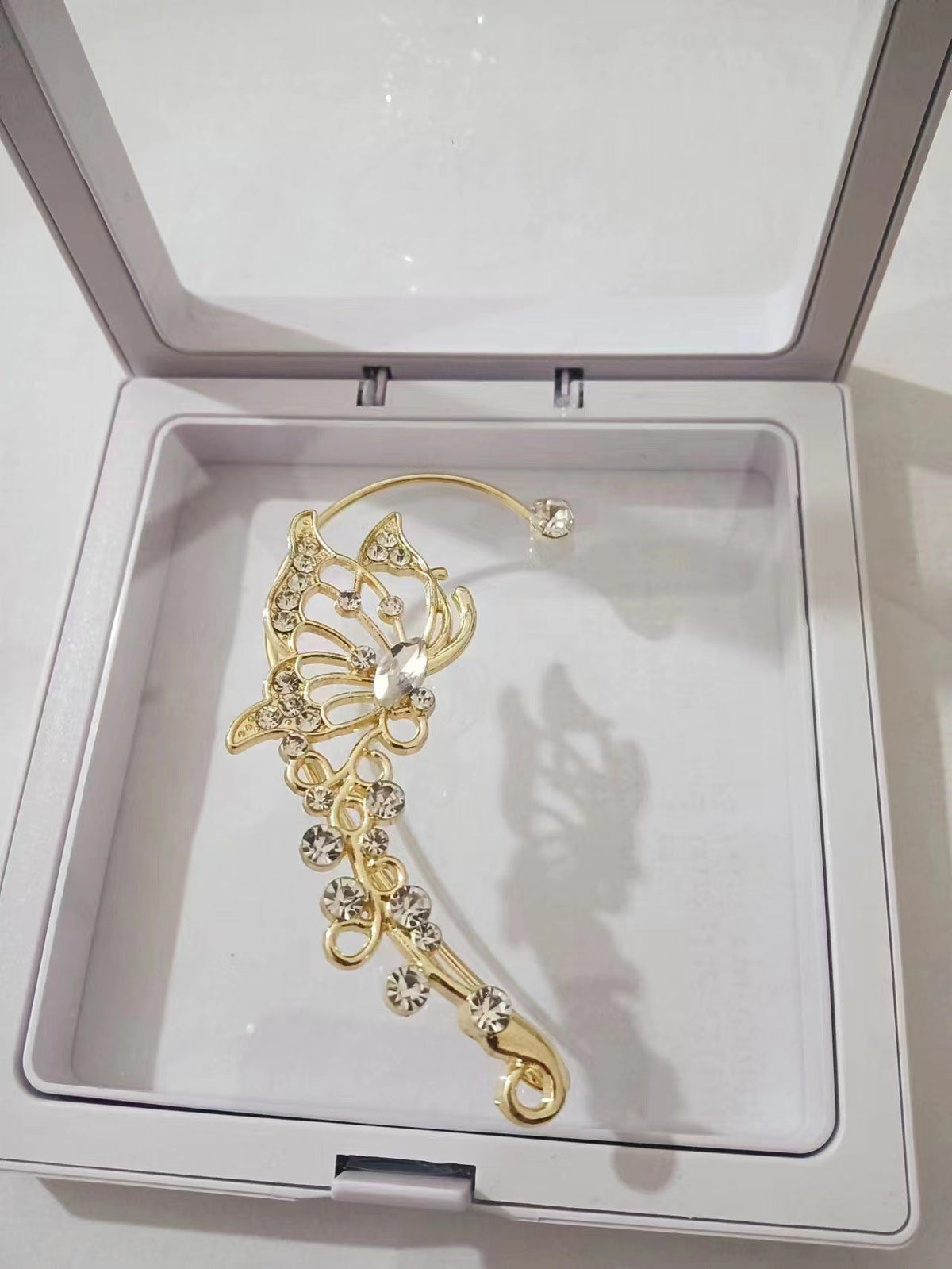 Butterfly Hook Fairy One-piece Elegant No Earrings