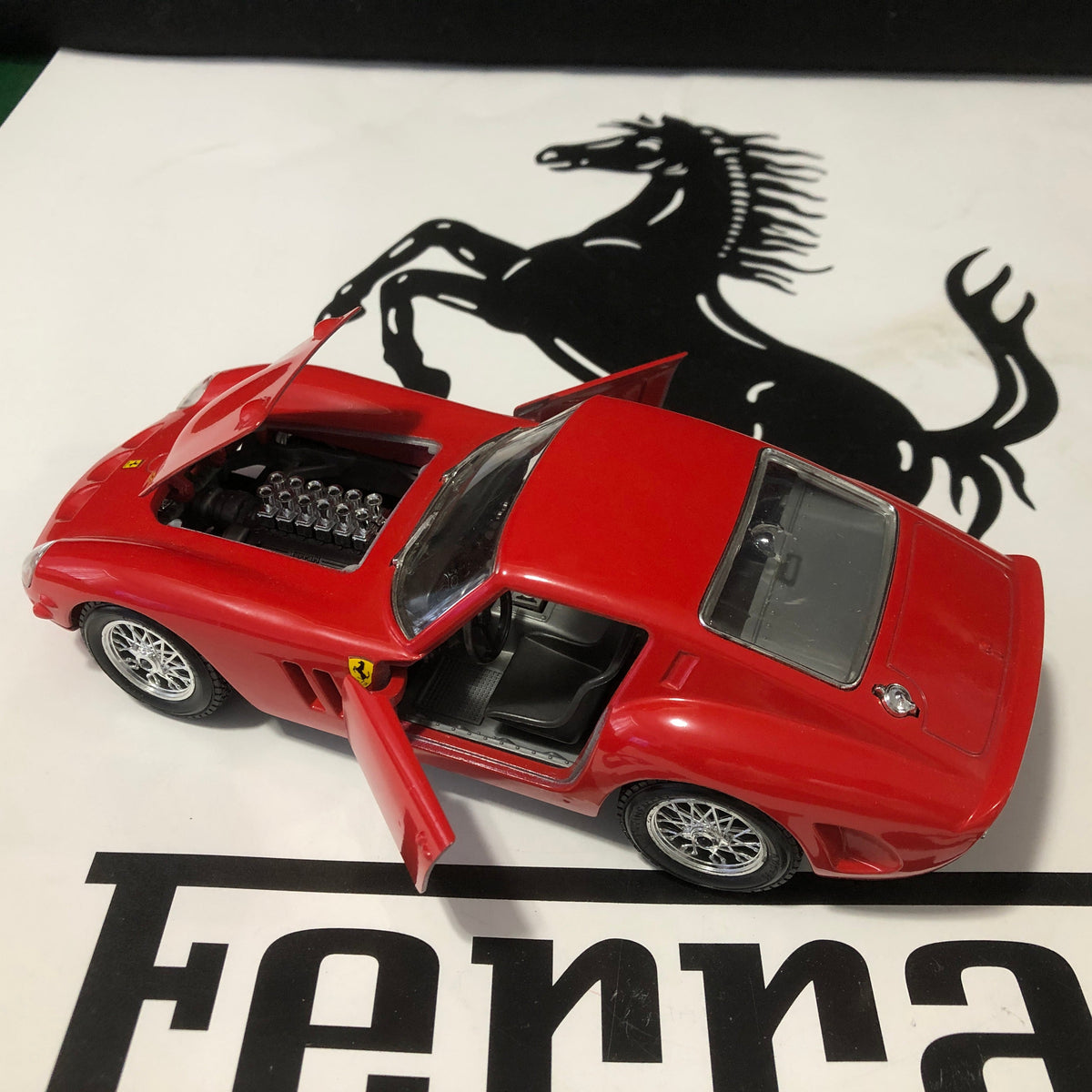 Ferrari 250 GTO 1962 Red by BBurago 1:24 (1510)(No box)
