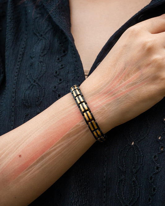 EllipseMAX Magnetic Bracelet for Women (Black & Gold)
