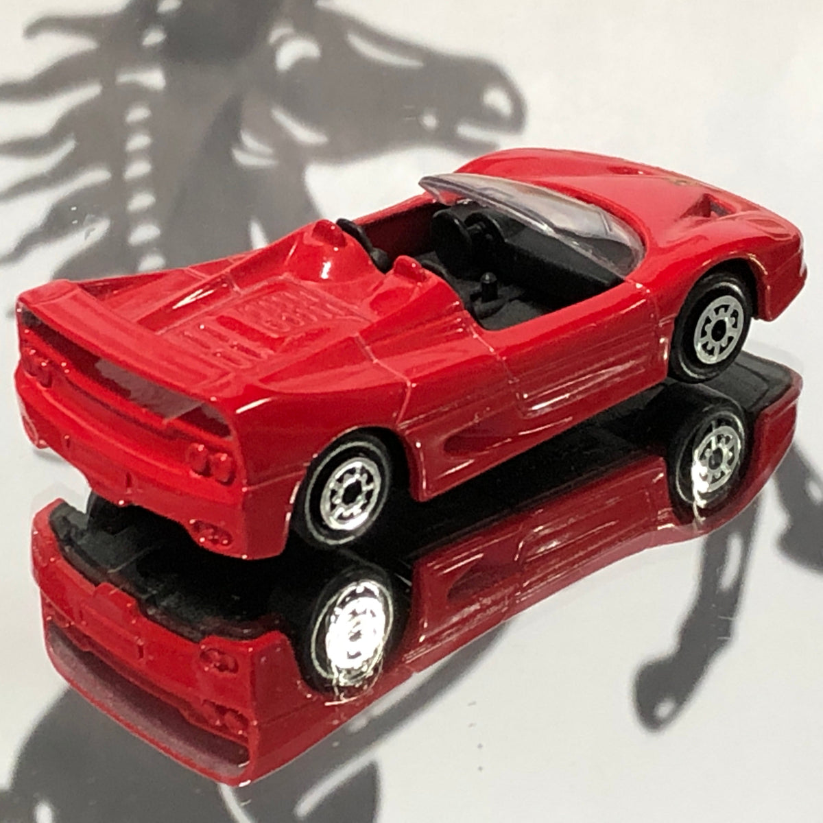 Ferrari F40 Red by Maisto 1:64 (No box)
