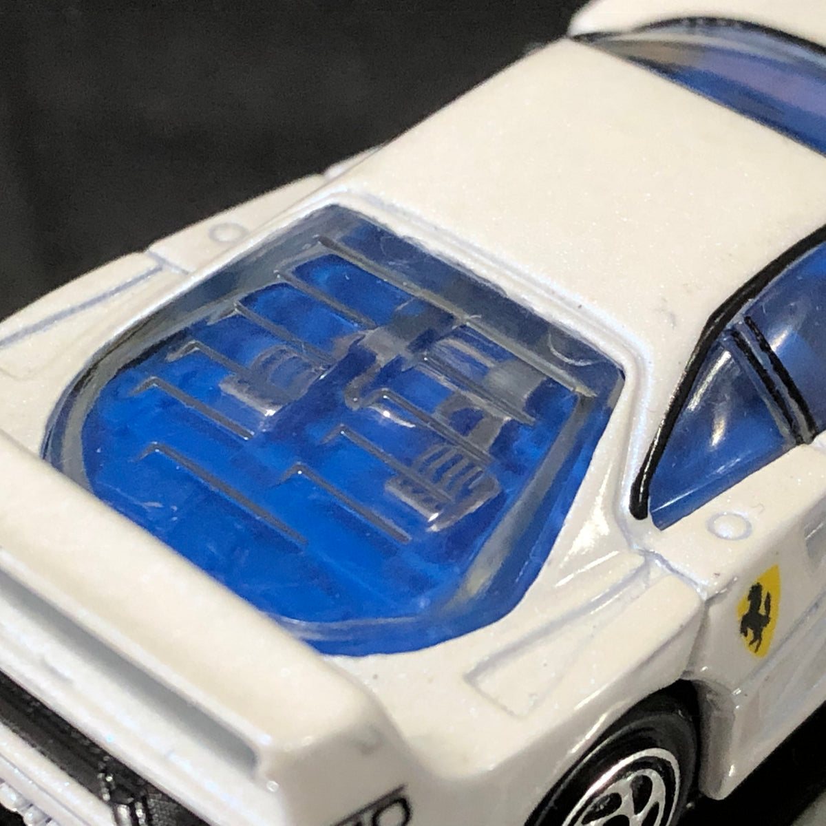 Ferrari F40 White Collector's Choice by Matchbox 1:59 (24)(No box)