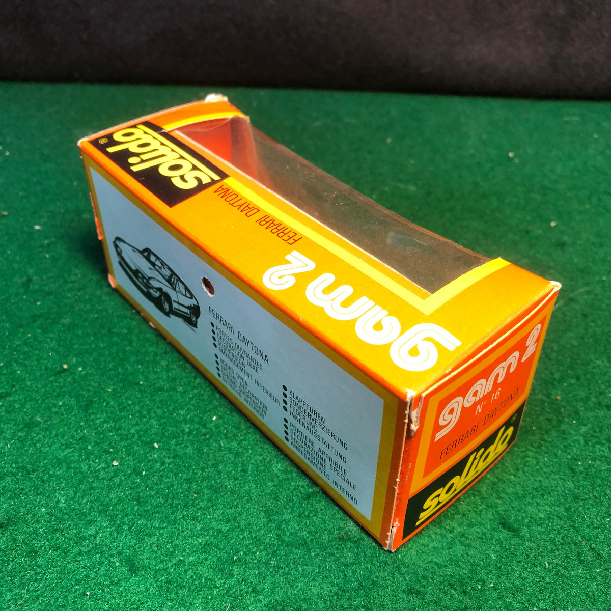 Ferrari 365 GTB/4 Daytona Red by Solido 1:43 (16)