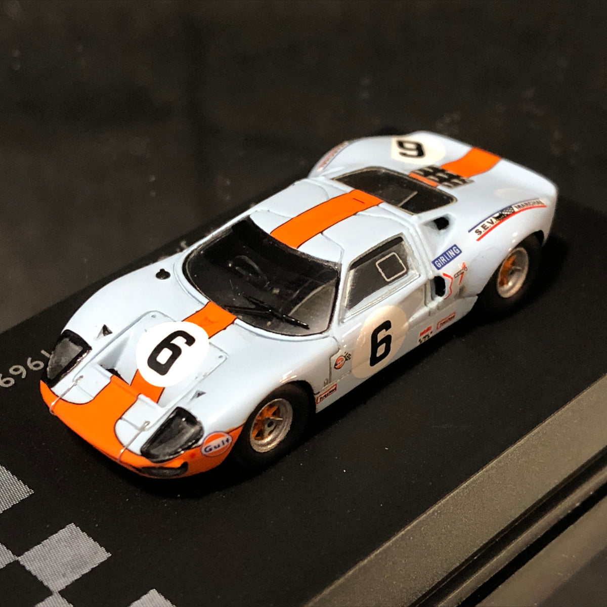 Ford GT40 1969 Le Mans Winner N 6 J Ickx - J Oliver by Spark 1:87 (87LM69)
