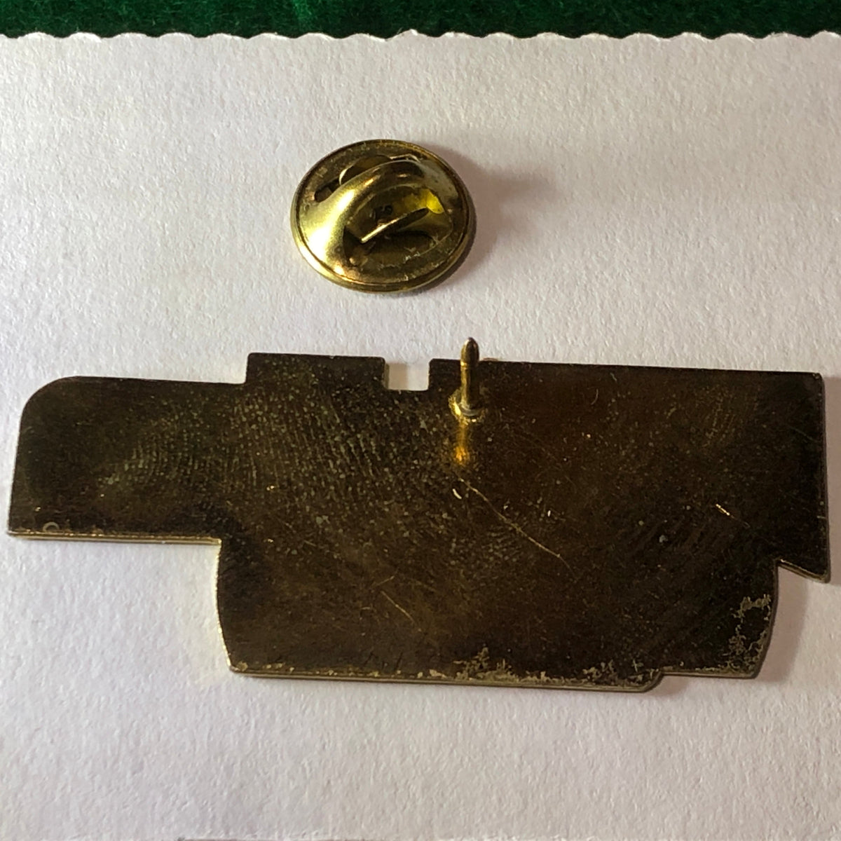 Marlboro F1 / Indy Vintage Lapel Pin