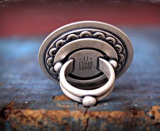 The Art of Jewelry Making: Materials, Techniques & Collecting