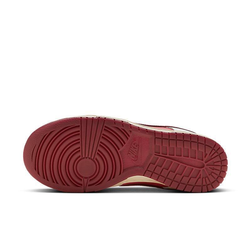 Nike Dunk Low 'Valentine's Day 2024'