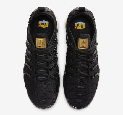 Nike Air VaporMax Plus 'Black Metallic Gold'