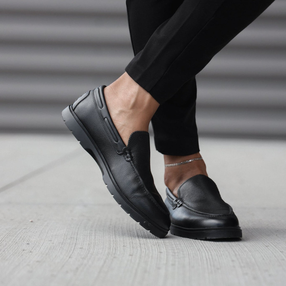 28's Venetian Leather Low Top