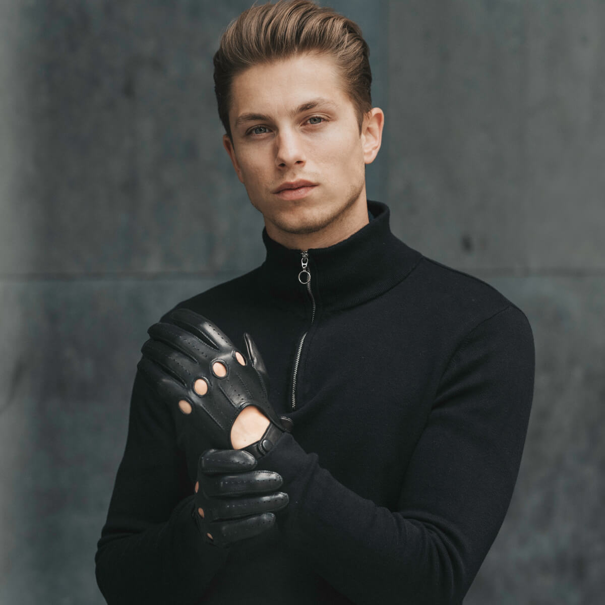 Mario (black) - Italian lambskin leather driving gloves & touchscreen feature — photo 2 of 10