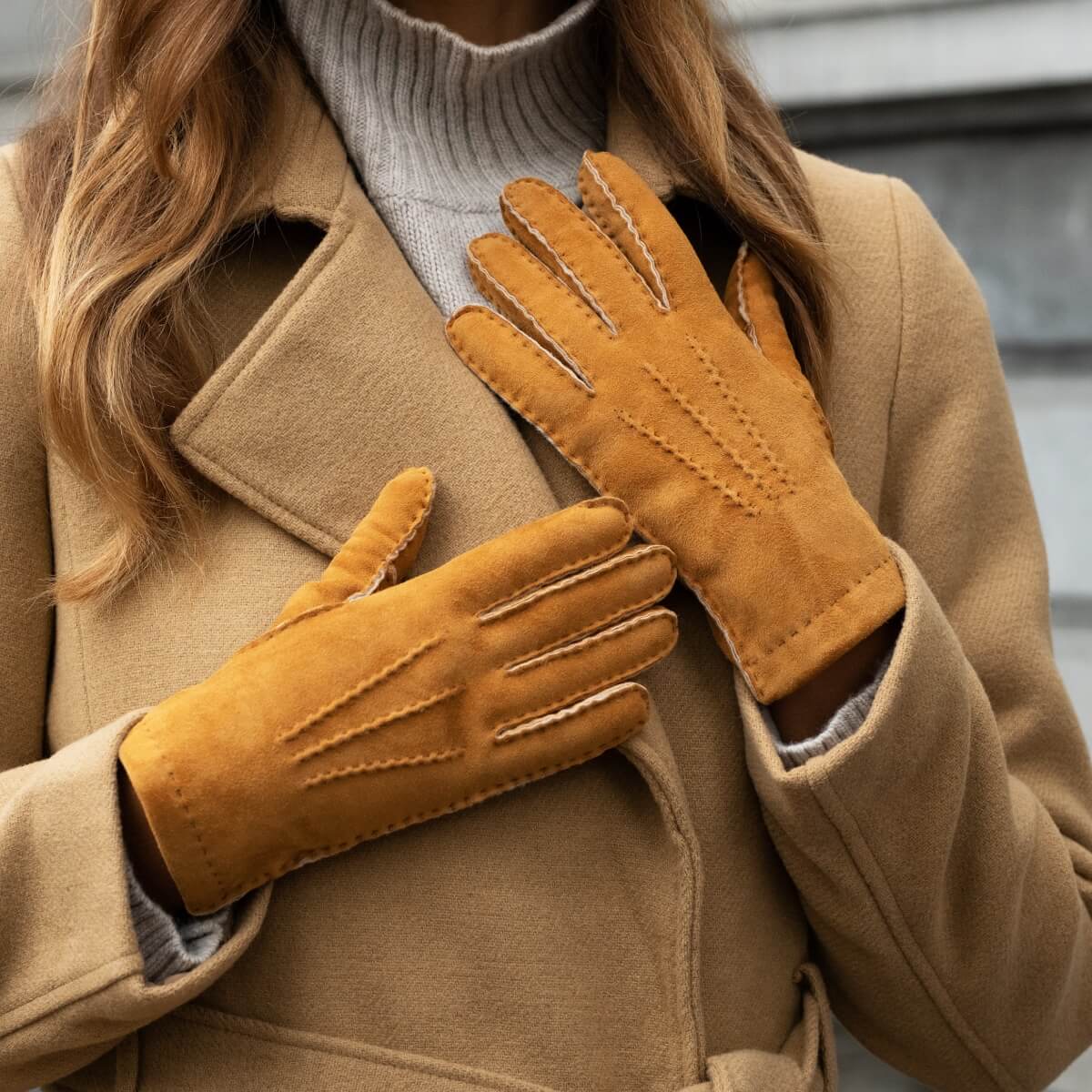 Beatrice  - Italian suede leather gloves with luxurious natural sheep fur lining — photo 1 of 10