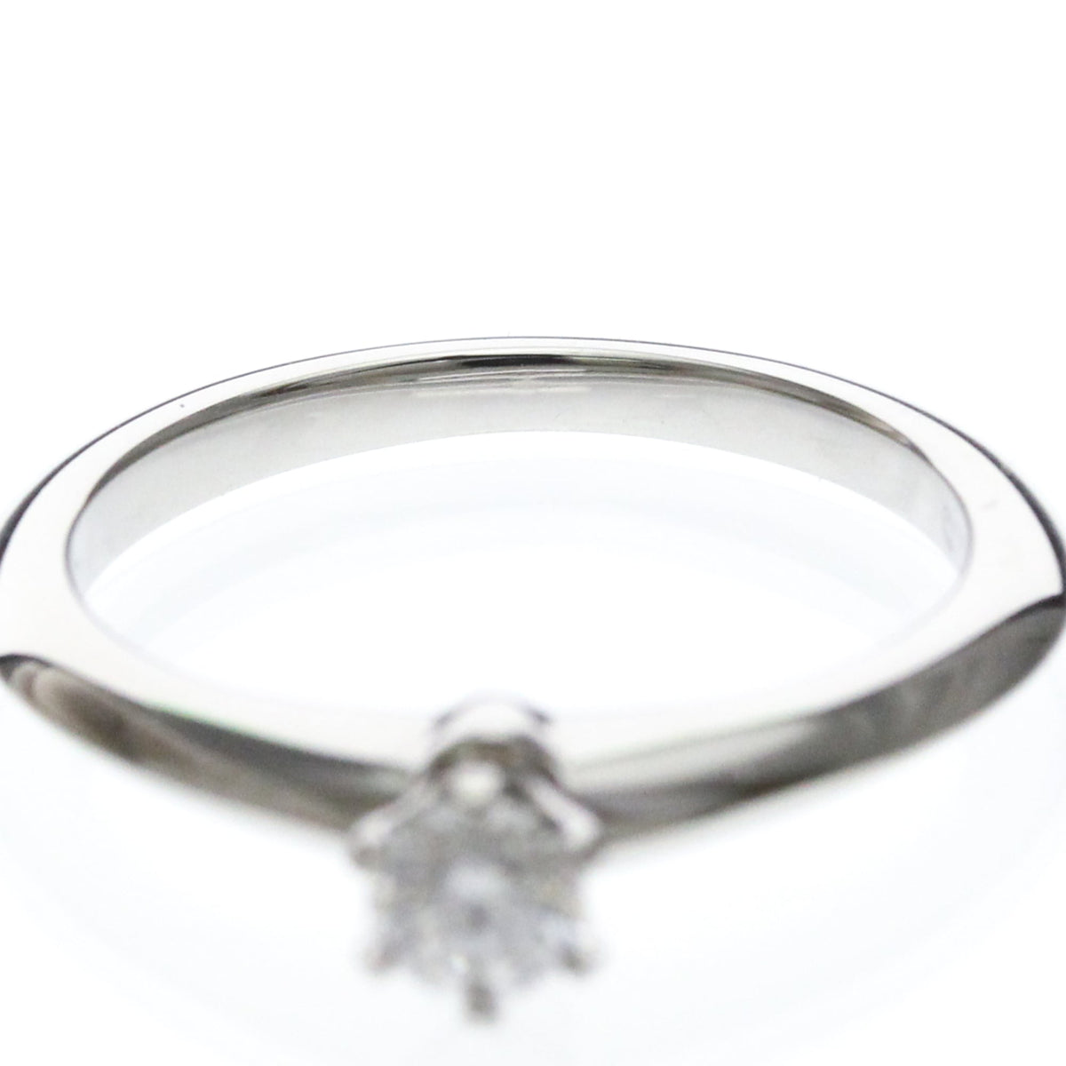 Tiffany Solitaire · Platinum · Diamond