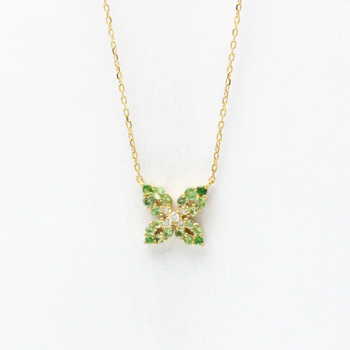 Vendome Aoyama Butterfly · 18K Yellow Gold