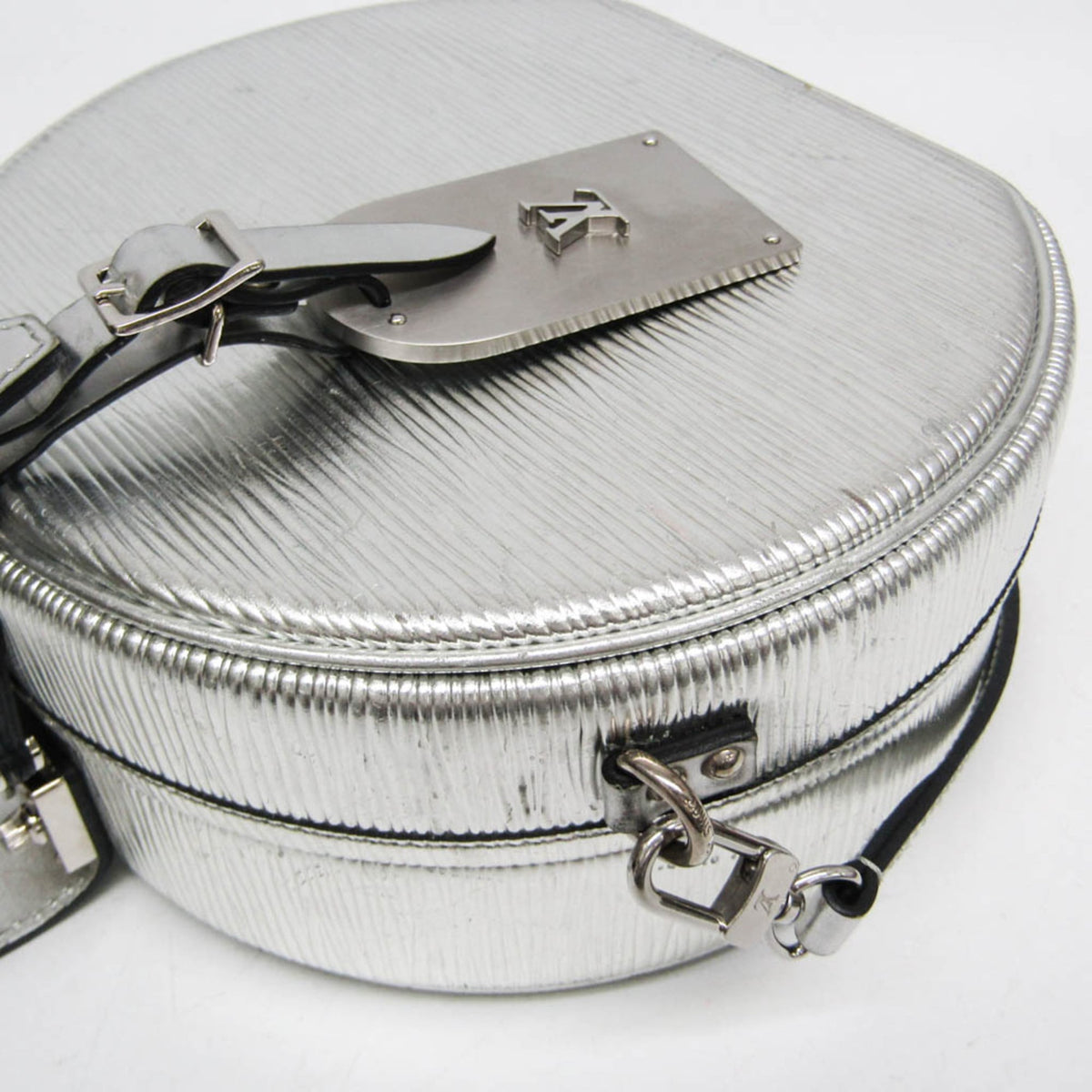 Louis Vuitton Petite Boîte Chapeau · Epi