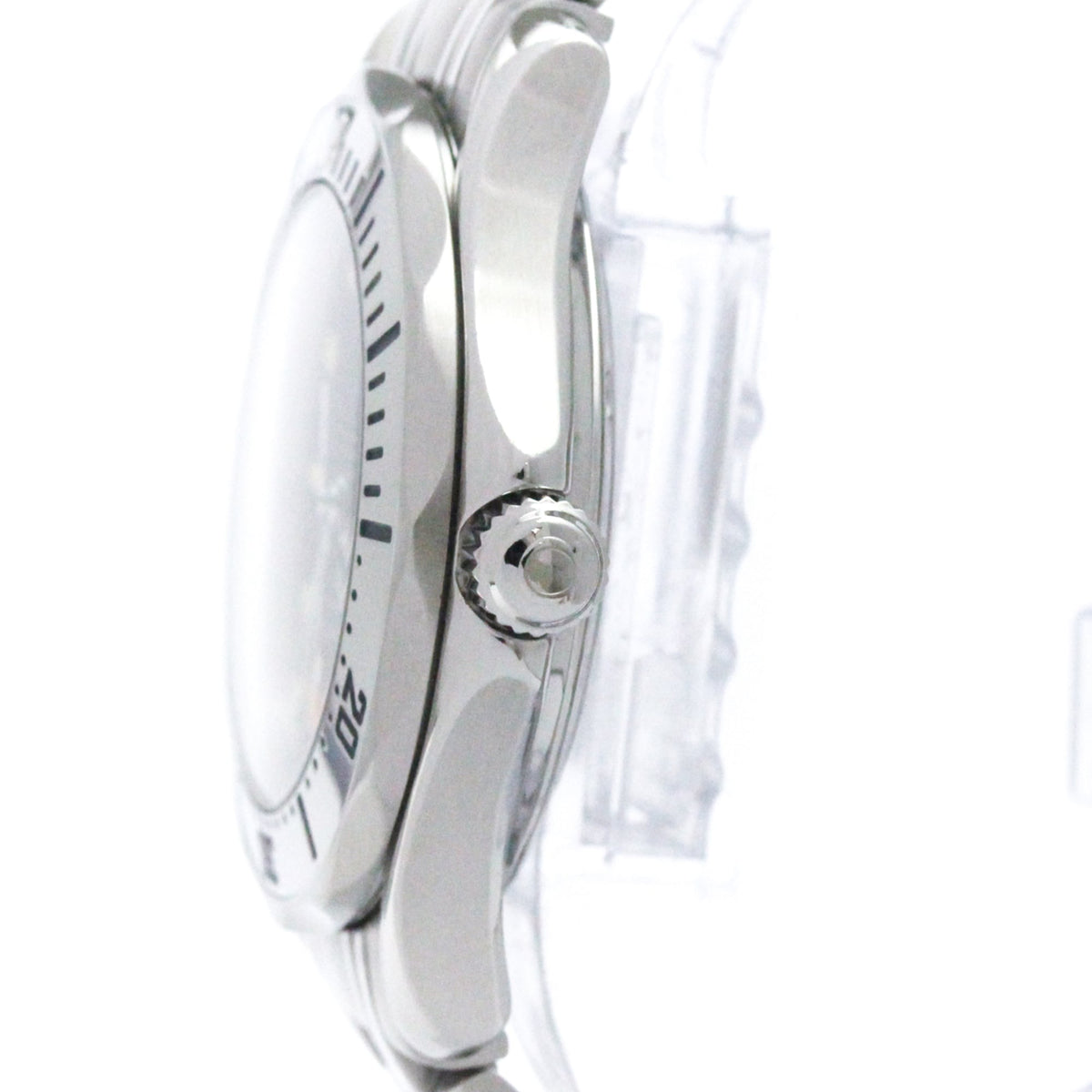 Omega Seamaster Professional 300M · Steel