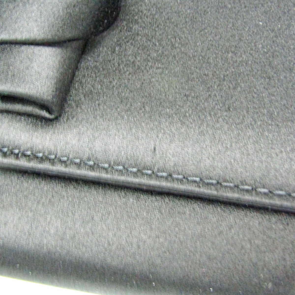 Valentino Garavani · Satin Ribbon Chain Pouch