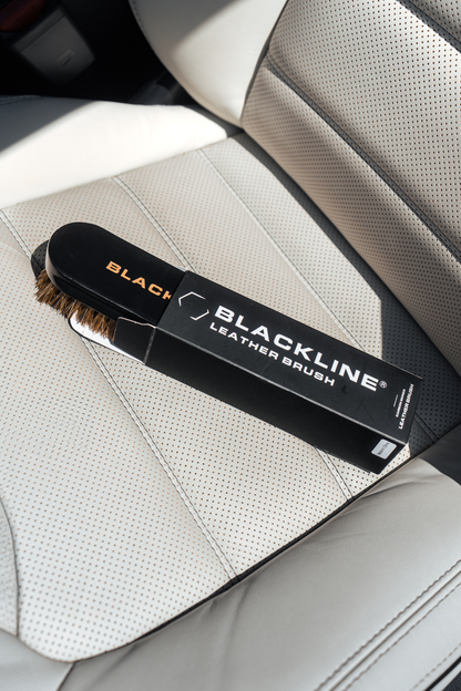 CEPILLO DE CUERO BLACKLINE®