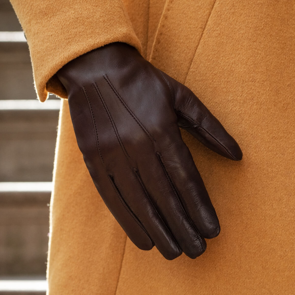 Marco (brown) - Italian lambskin leather gloves with brown rabbit fur lining — photo 10 of 10