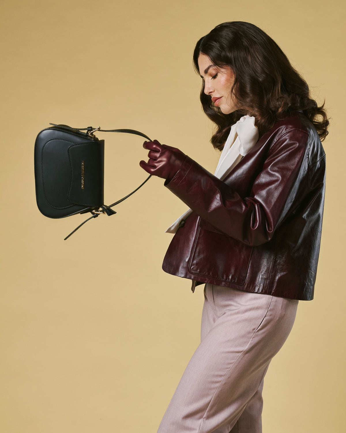 Ottavia (black) - Italian calf leather women's crossbody bag (with shoulder strap) — photo 2 of 8