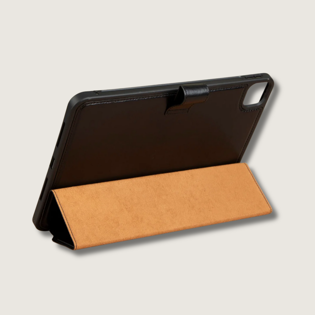 Handcrafted Leather Case for iPad Pro 11 Black | PATERSON