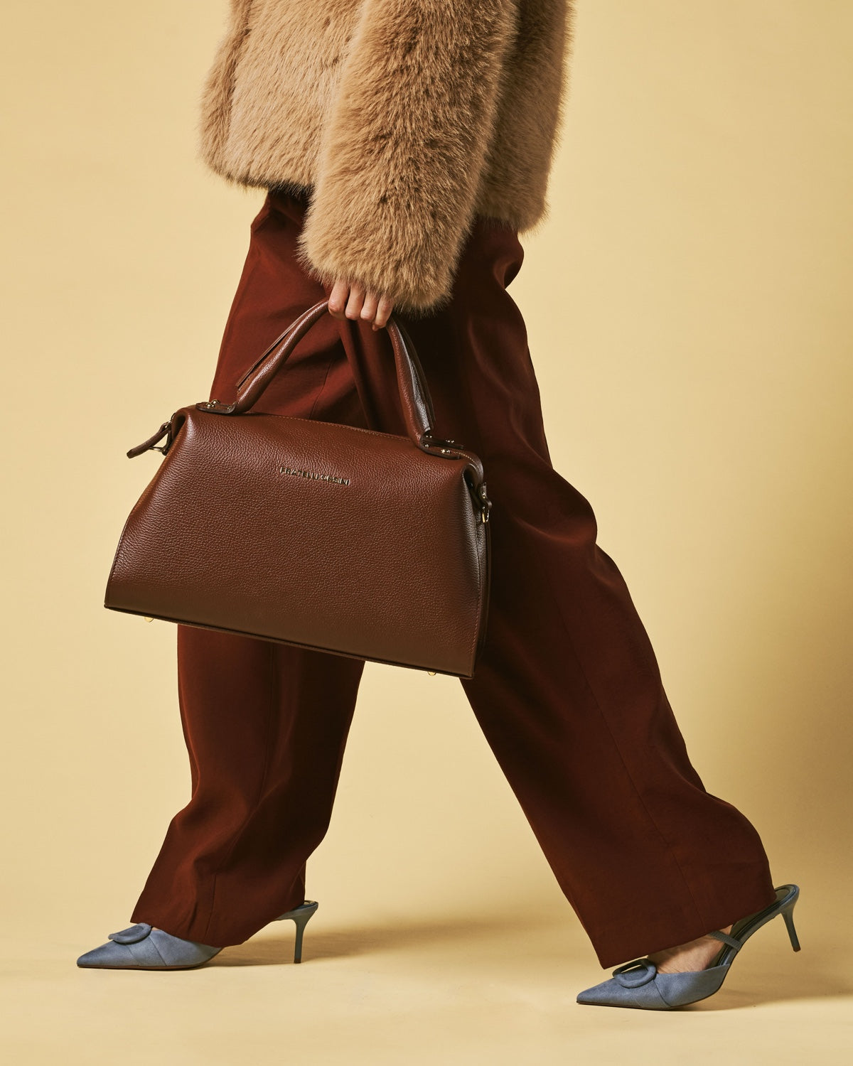 Cecilia (brown) - Italian calf leather women's handbag (with shoulder strap) — photo 5 of 8