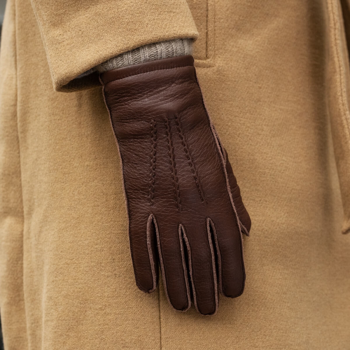 Vittoria (brown) - Italian gloves made of American deerskin leather with cashmere lining — photo 10 of 10