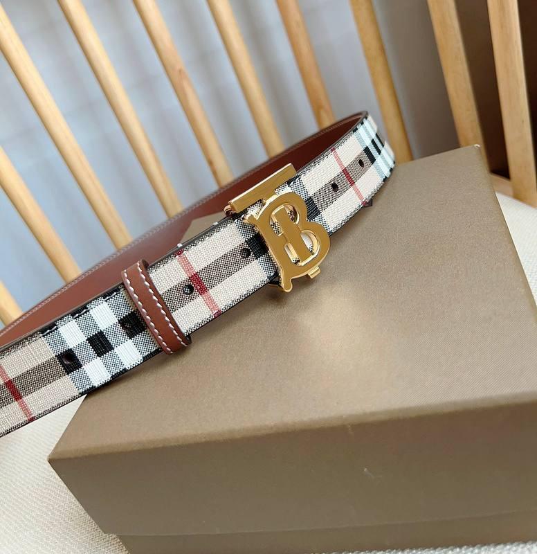 Burberry TB Belt: E-Canvas & Leather Vintage Check Monogram Buckle