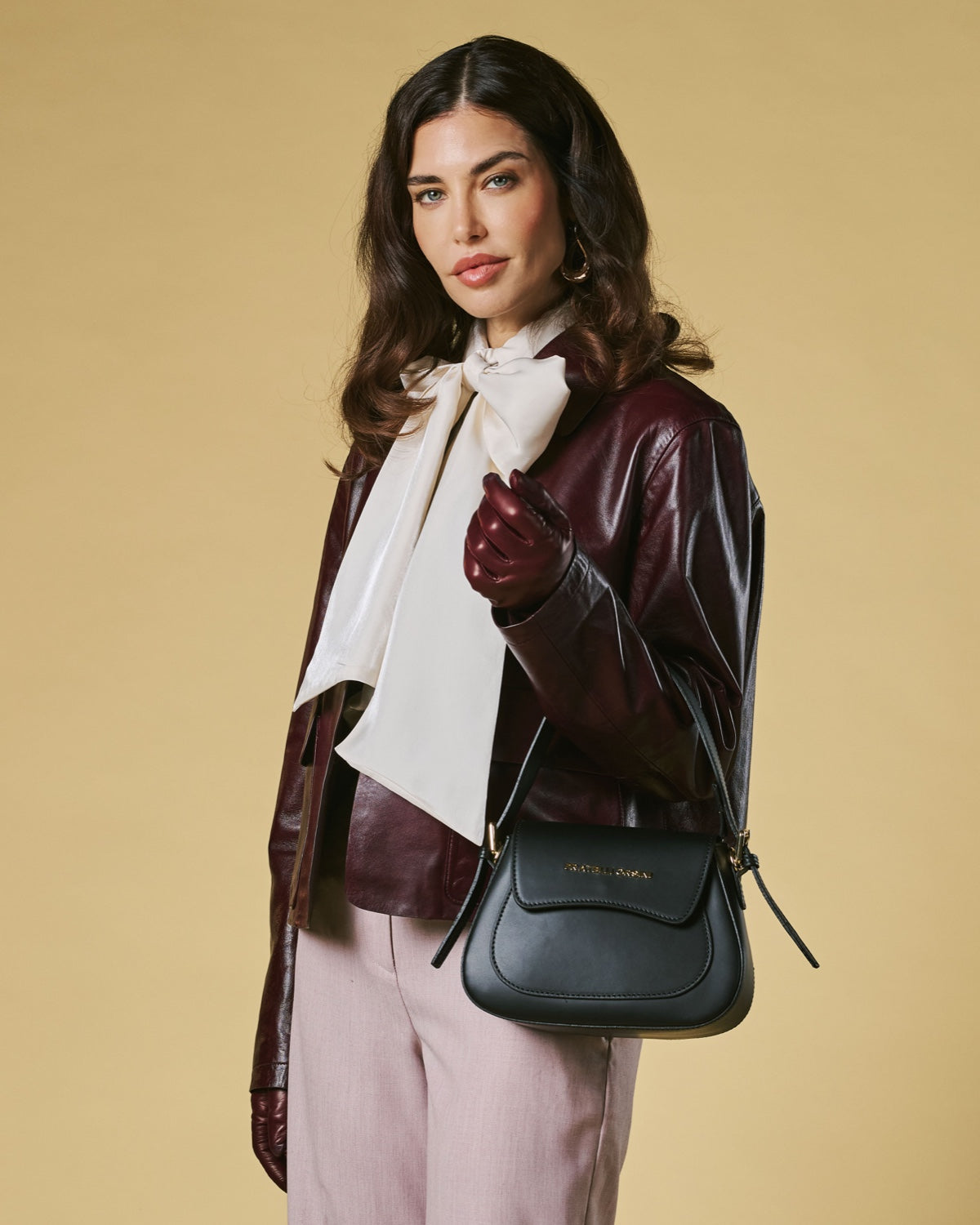 Ottavia (black) - Italian calf leather women's crossbody bag (with shoulder strap) — photo 6 of 8