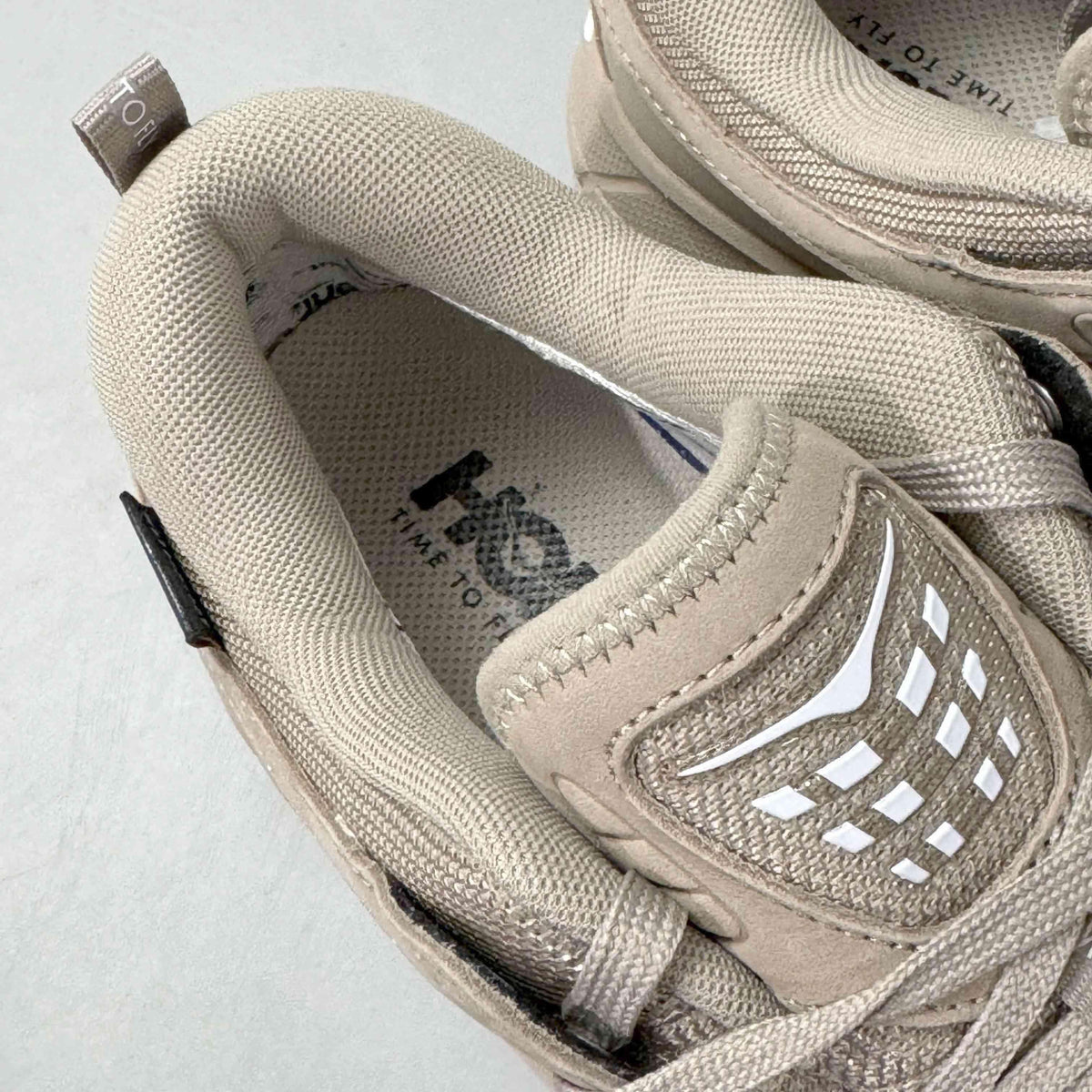 Hoka One One Tor Ultra Low Wp Jp 'Simply Taupe'