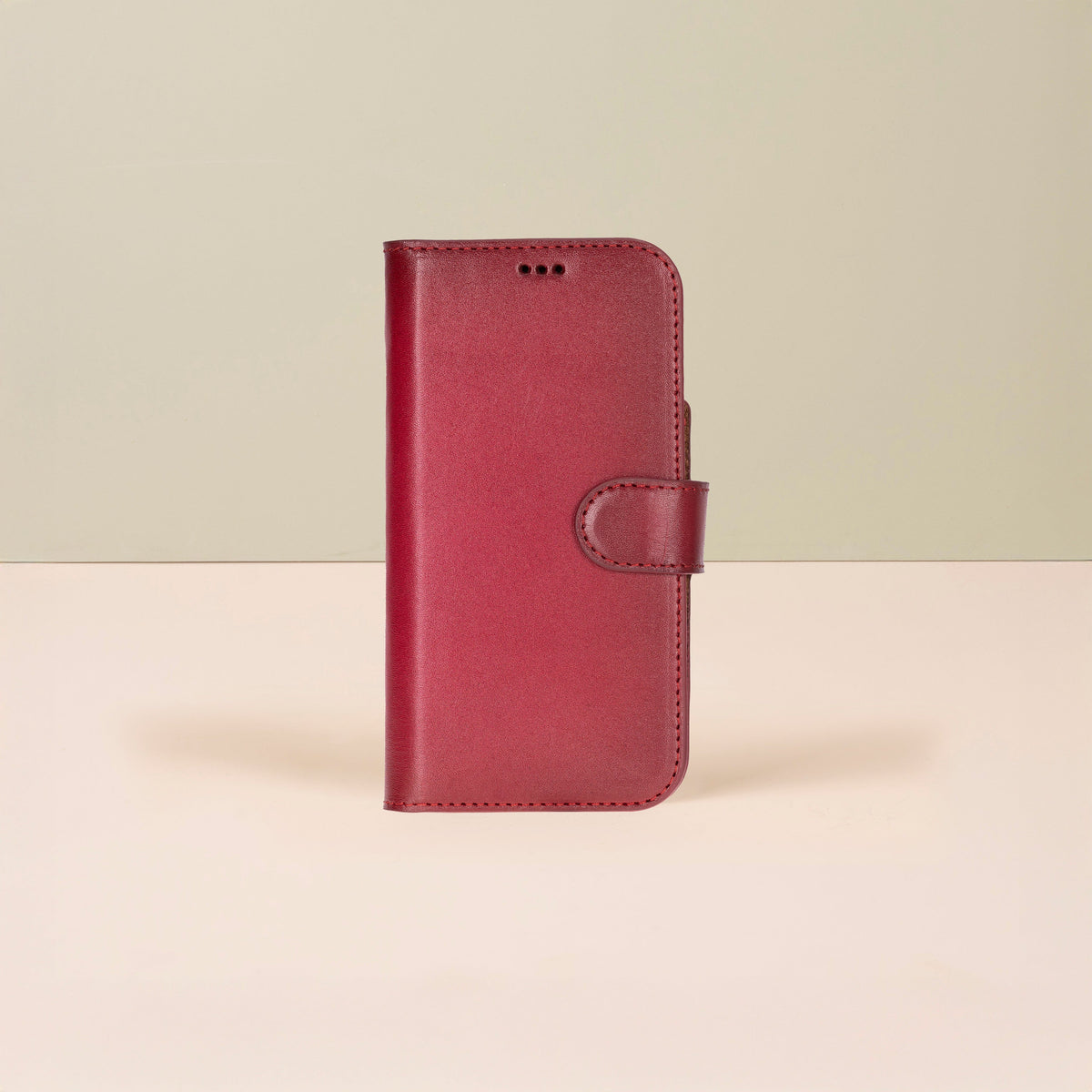 Leathere iPhone 17 Wallet Case – Red Edition - New York