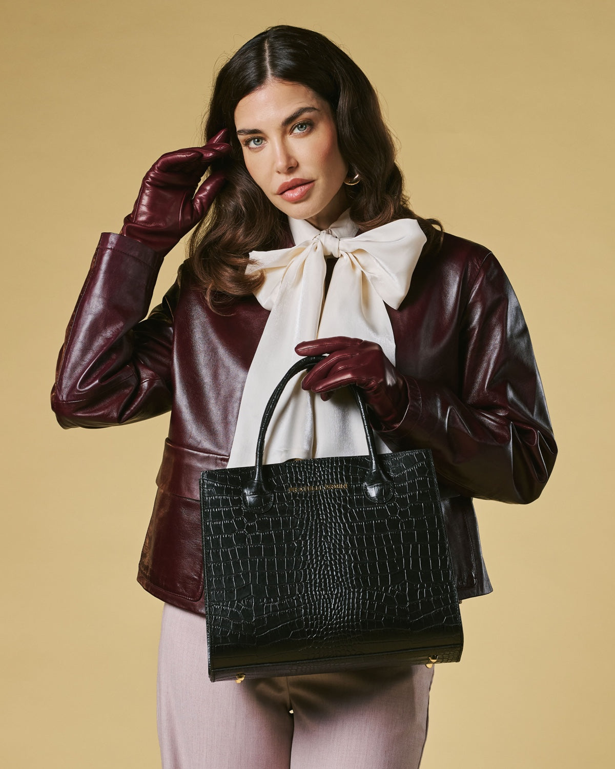Patrizia (black) - Italian calf leather women's handbag (with shoulder strap) — photo 6 of 7