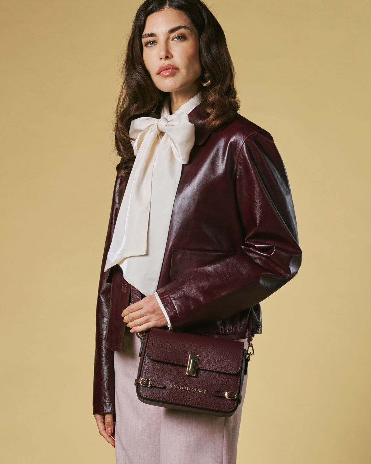 Mirella (eggplant) - Italian calf leather women's crossbody bag (with shoulder strap) — photo 7 of 9