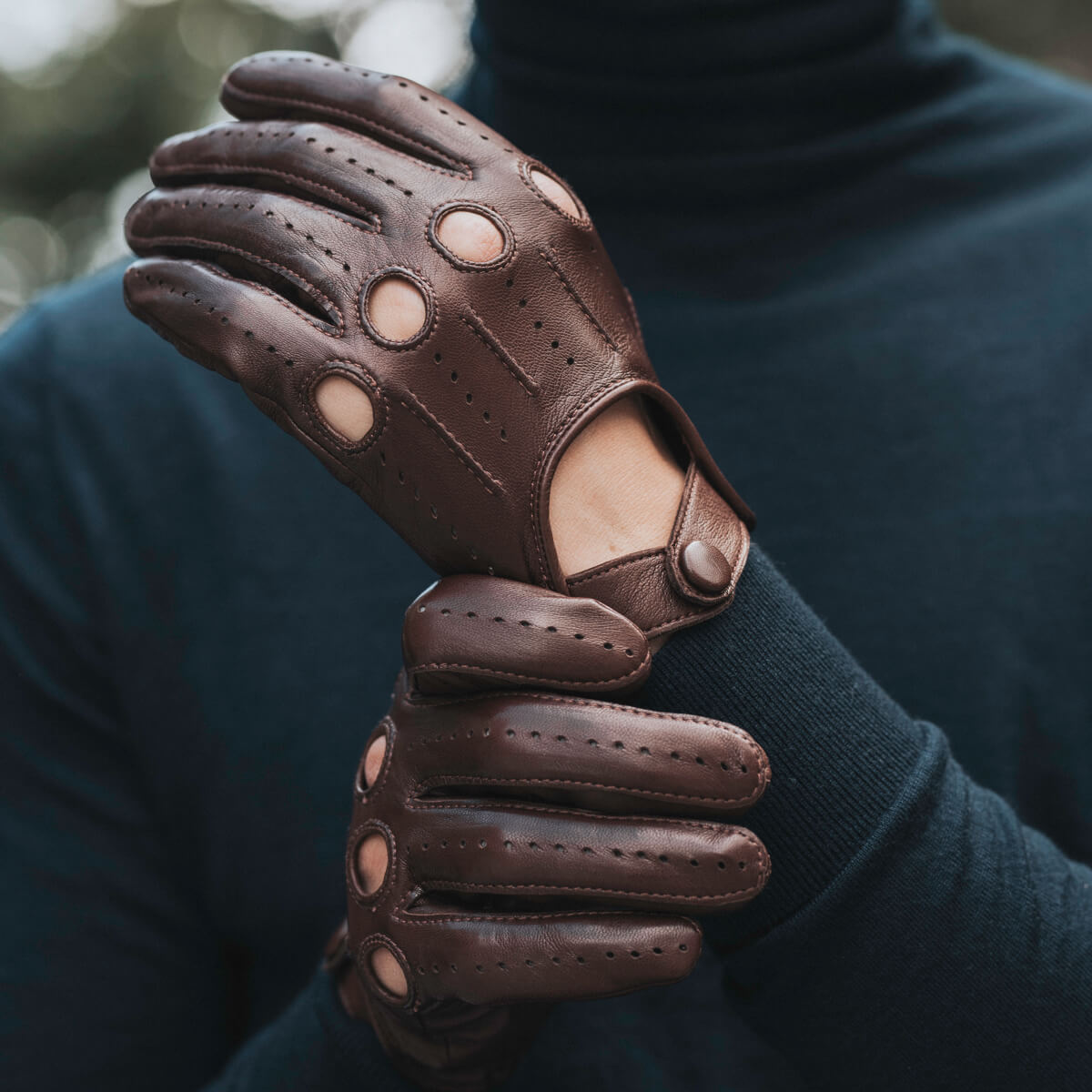 Mario (brown) - Italian lambskin leather driving gloves — photo 8 of 10