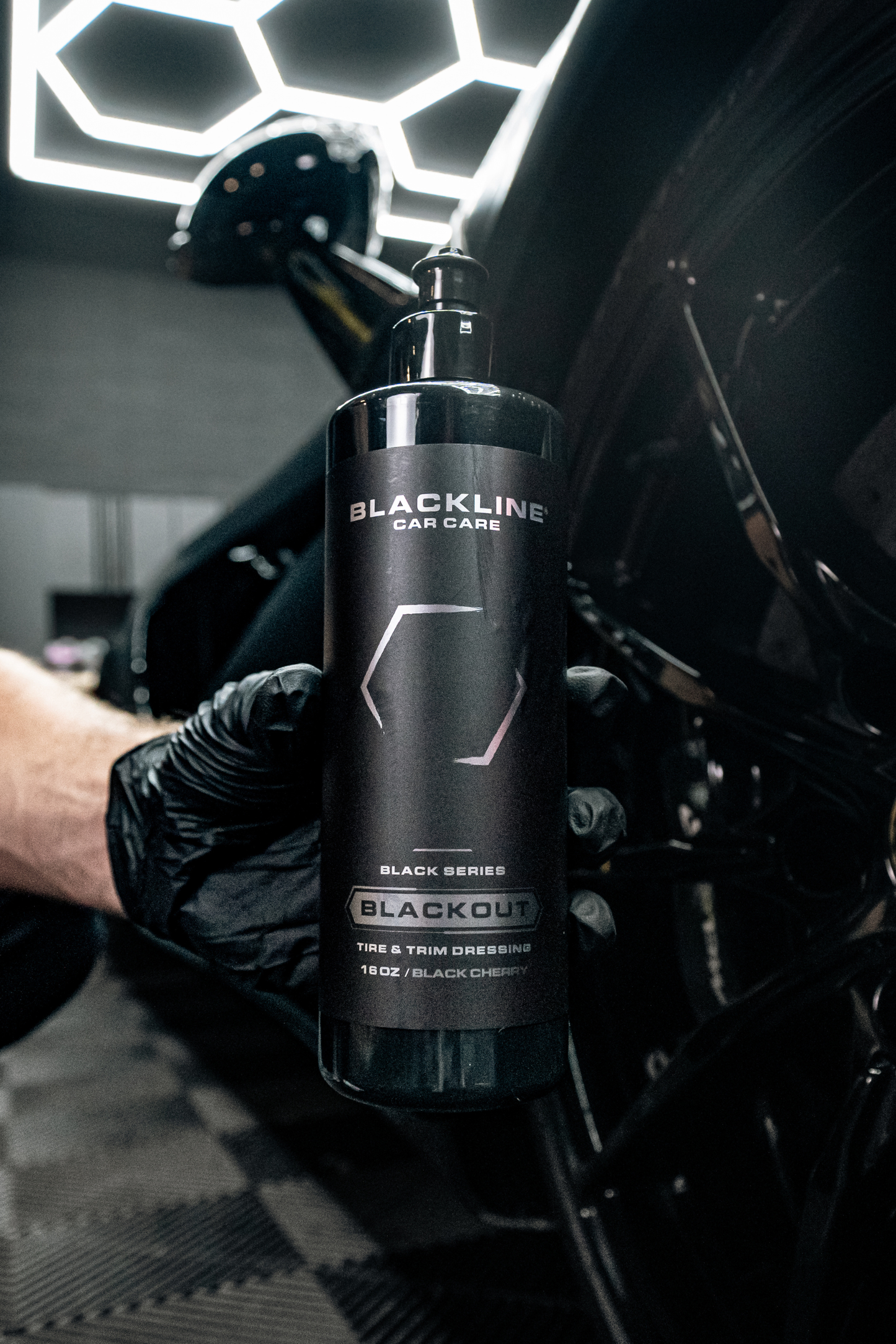 BLACKLINE® REVESTIMIENTO PARA NEUMÁTICOS Y MOLDURAS OPACAS