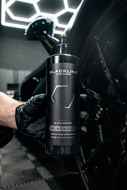 BLACKLINE® REVESTIMIENTO PARA NEUMÁTICOS Y MOLDURAS OPACAS