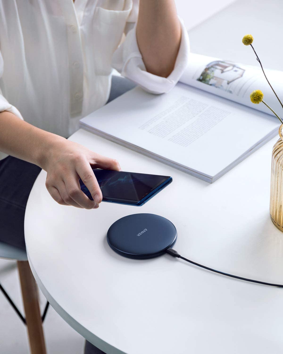 Anker <b>313</b> Wireless Charger (Pad) — photo 10 of 10