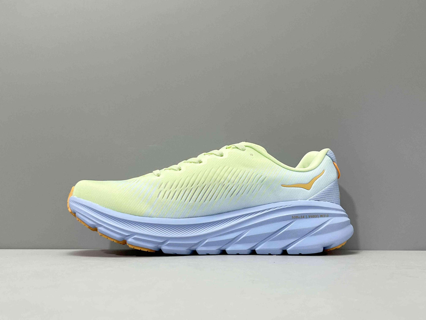 Hoka One One Clifton 8 'Butterfly Yellow Summer Song'