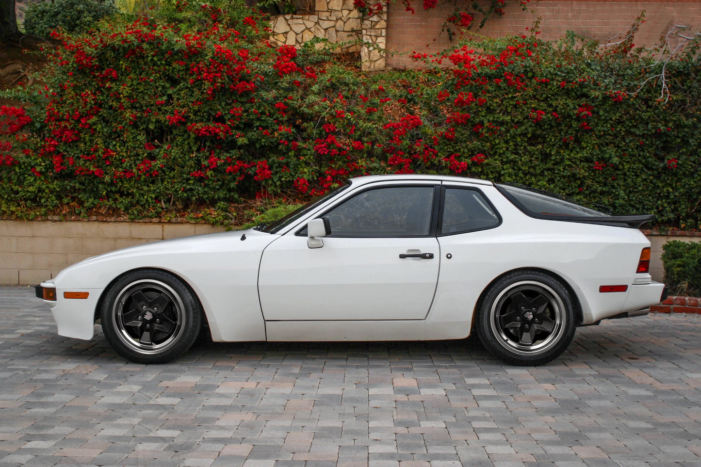 944 COOKIE CUTTER | Satin Black Machined Lip — photo 4 of 10
