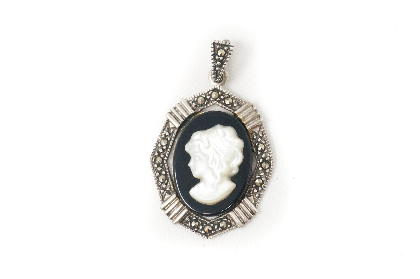 Vintage Geschnitzte Kamee Perlmutt Frau Sterling Silber Halskette Anhänger