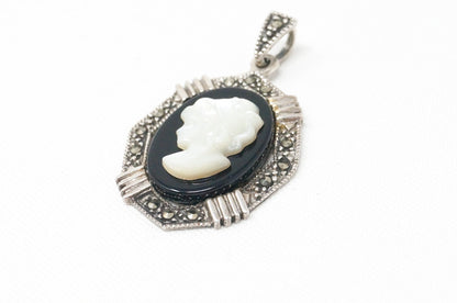 Vintage Geschnitzte Kamee Perlmutt Frau Sterling Silber Halskette Anhänger