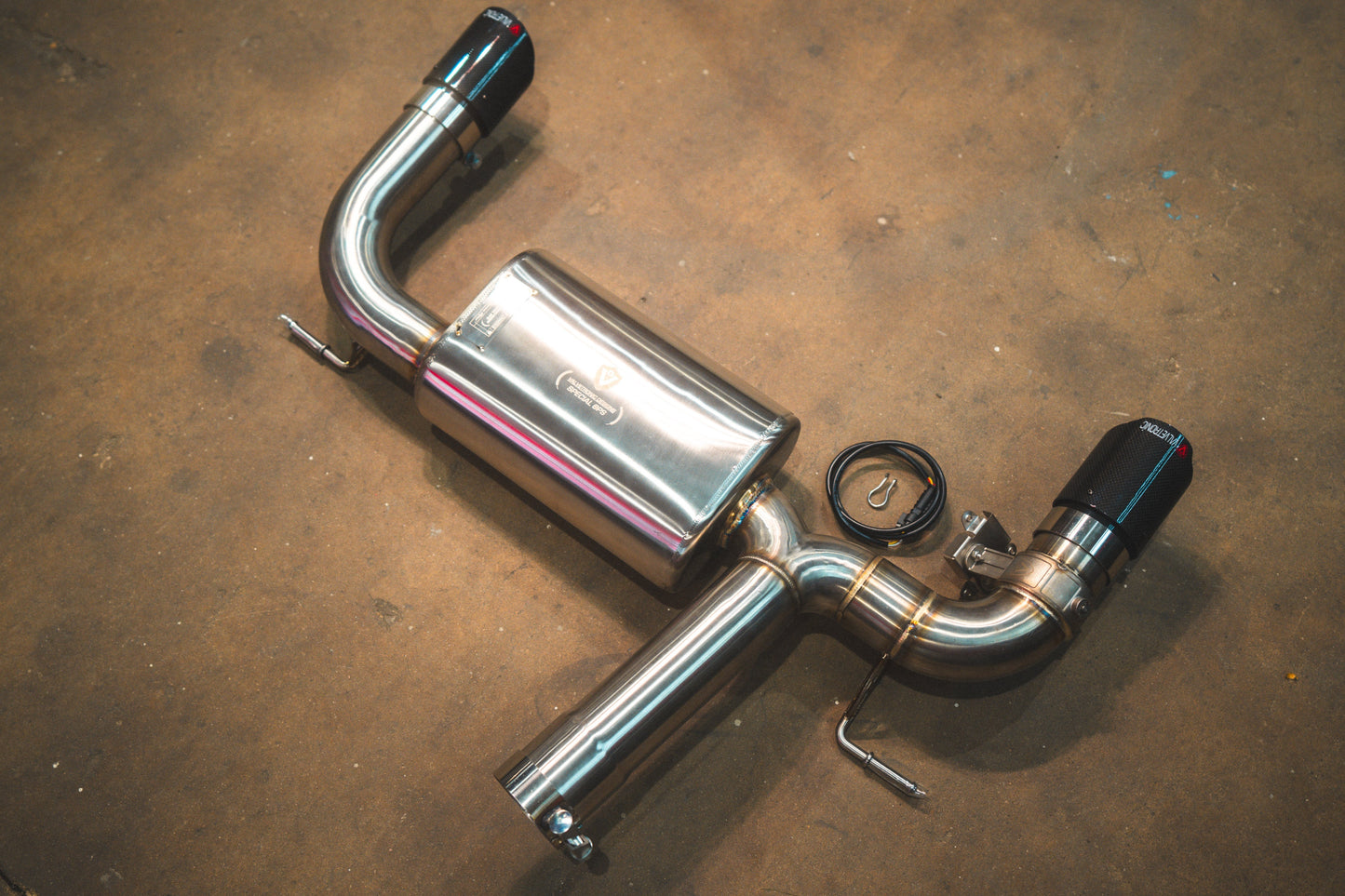 BMW F30 / F22 / F36 / F32 Sportauspuffanlage mit Klappensteuerung (Axleback) F-Chassis