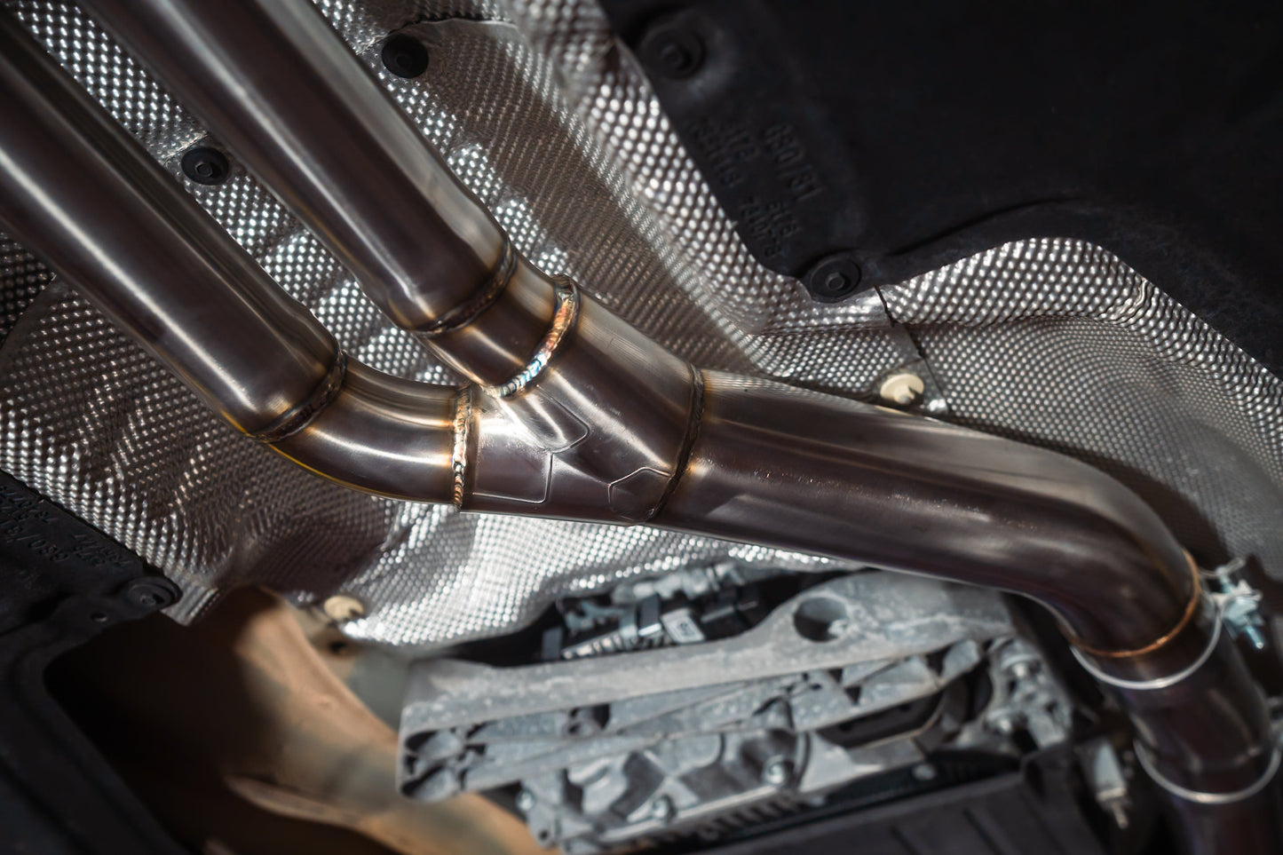 Sistema de escape deportivo con válvula para BMW G30 530i / 540i