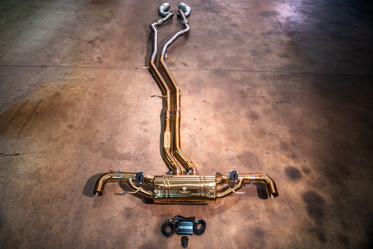 AUDI RSQ8 Valved Sport Exhaust system — photo 1 of 10