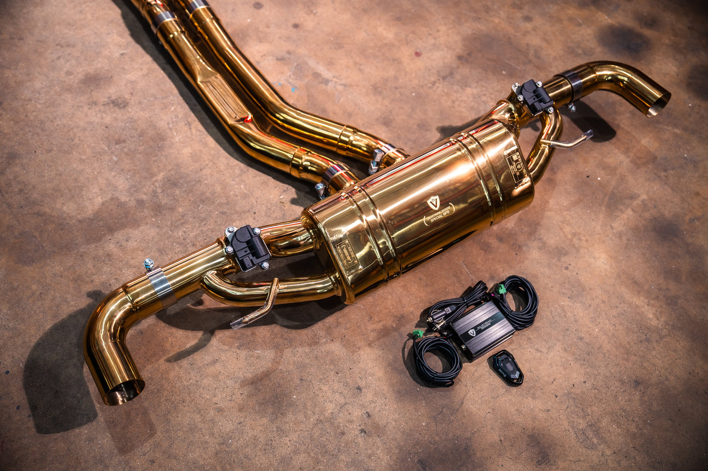 AUDI RSQ8 Valved Sport Exhaust system — photo 2 of 10