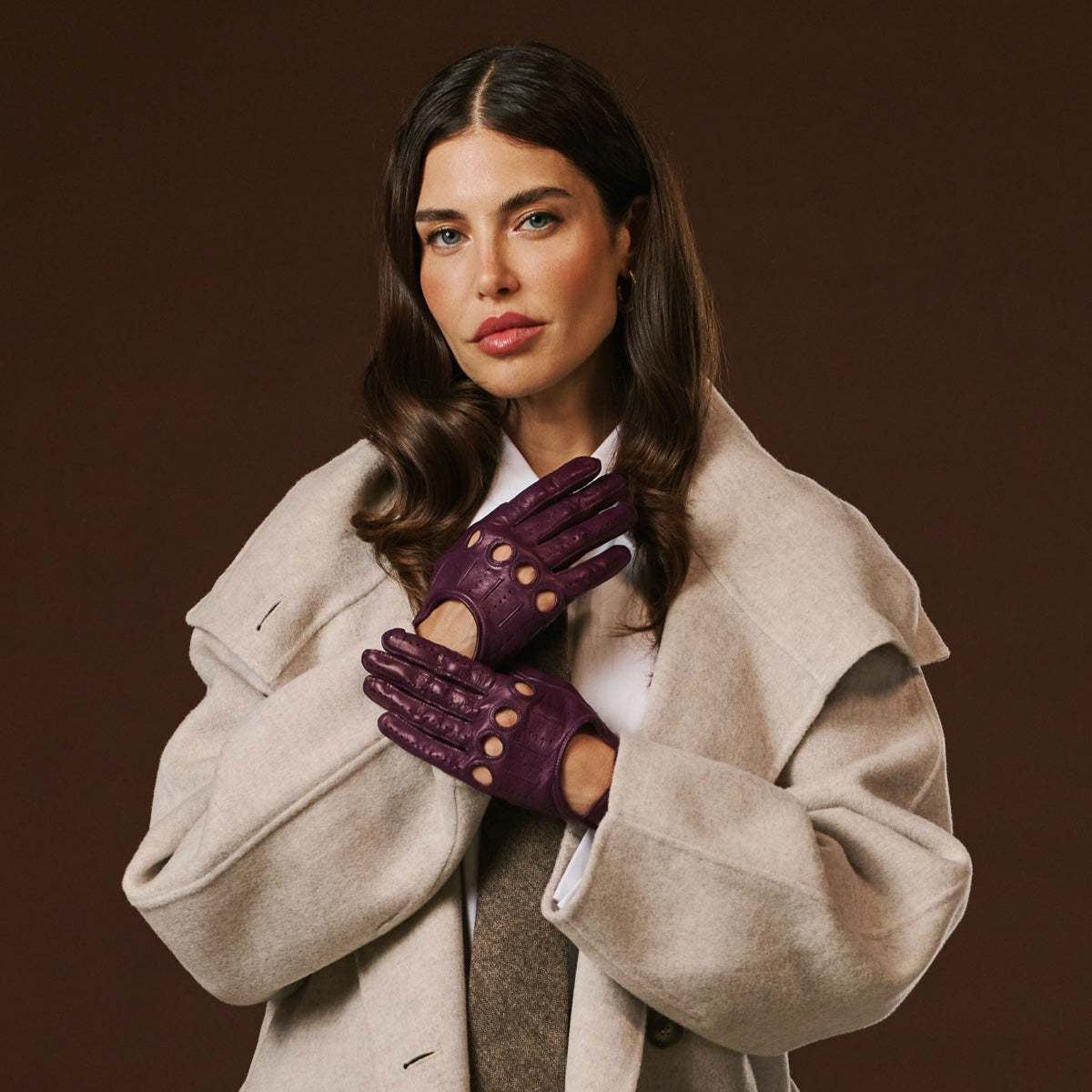 Alessa (berry) - Classic Italian lambskin leather driving gloves — photo 5 of 10