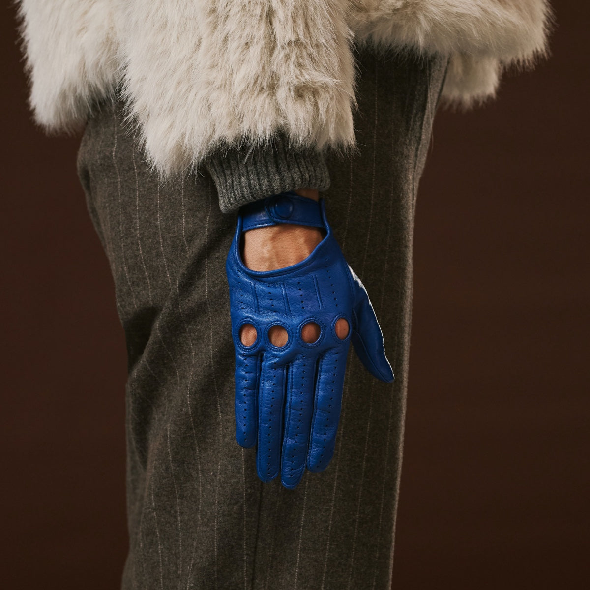 Alessa (blue) - Classic Italian lambskin leather driving gloves — photo 3 of 10