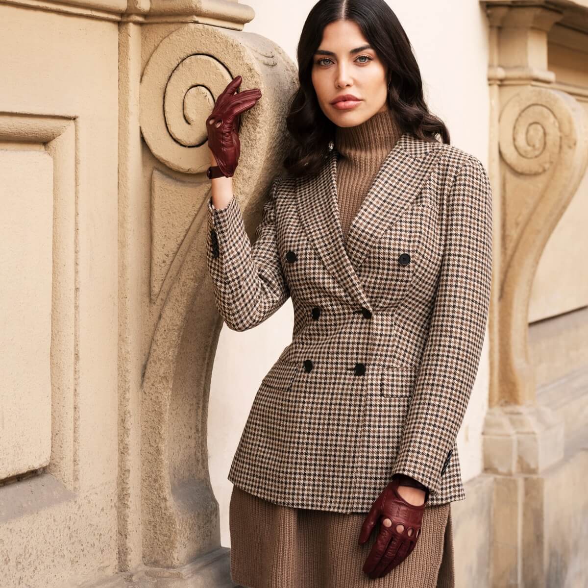 Alessa (cordovan) - Classic Italian lambskin leather driving gloves — photo 2 of 10